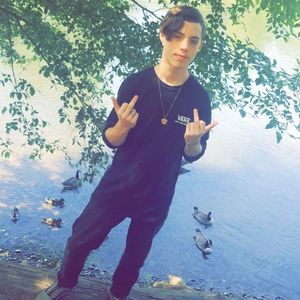 Meet your Posher, Christian